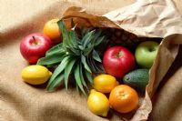 夏季美容养生，时令水果不容错过