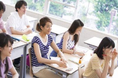 离开了象牙塔，大学生创业还能做什么