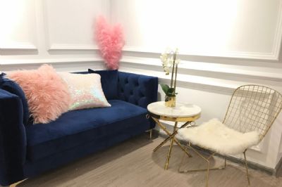 皮肤管理店各个区域划分的装修效果图
