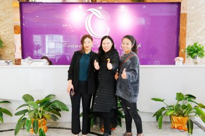 闺蜜同行  香蕉视频网页版热捧真心赢得香蕉网视频在线观看商高度信任