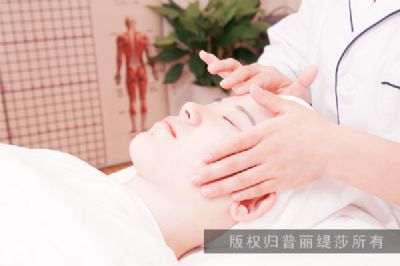 影响美容院业绩的因素：低价竞争和缺乏特色