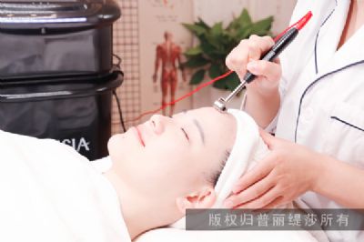 皮肤管理店定位过高不好吗，是否中低档牌子更好？
