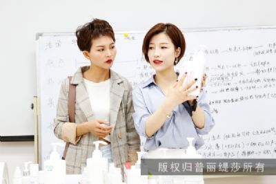一个人开美容院有哪些方面需要注意？