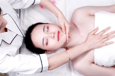 4个破冰话术，缓解美容师与顾客的尴尬症！