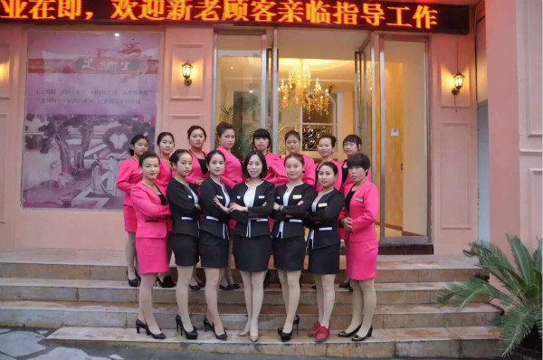 对于沉睡中的老顾客，美容师应该怎么做