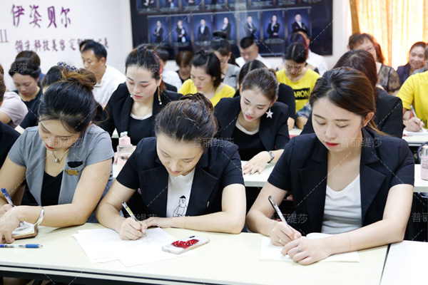 美容师人才引进之后有哪些培育工作
