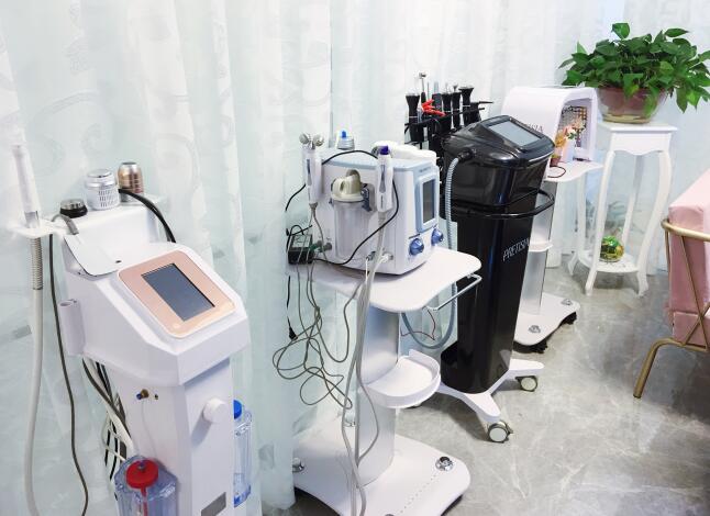 新手开皮肤管理店，如何挑选美容仪器