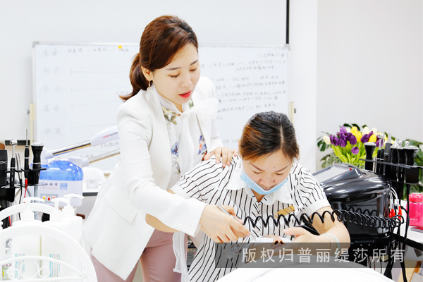 学皮肤管理培训大概多少钱，贵吗