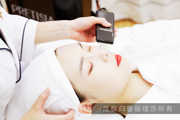 如何通过行之有效的途径提高美容师个人服务能力