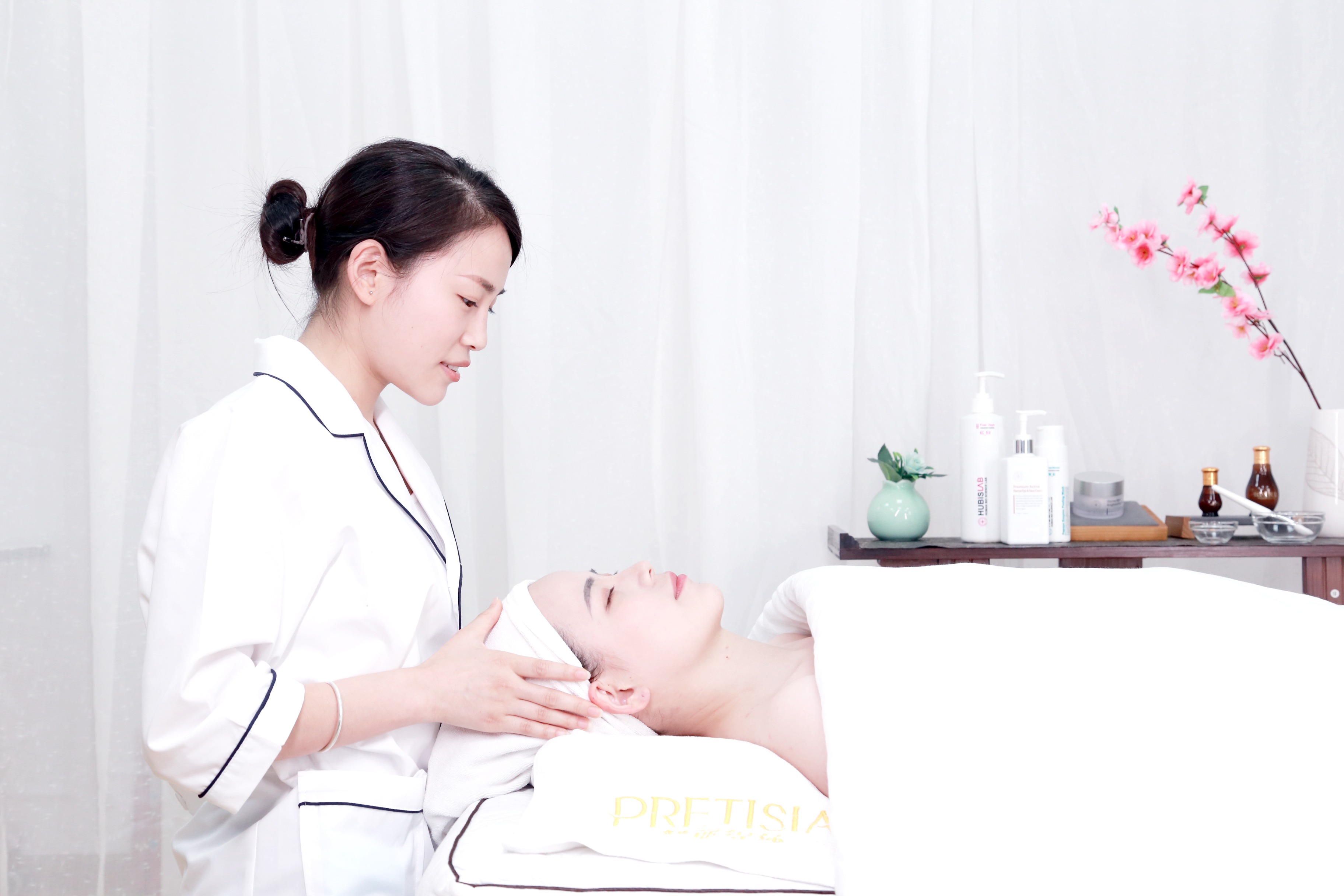 作为小白怎么选到靠谱美容院香蕉网视频在线观看香蕉黄色软件免费APP？