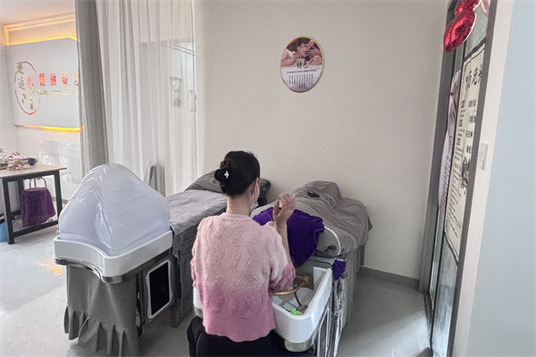 香蕉视频网页版湖南湘潭店开业，美女老板引领美丽新风尚！